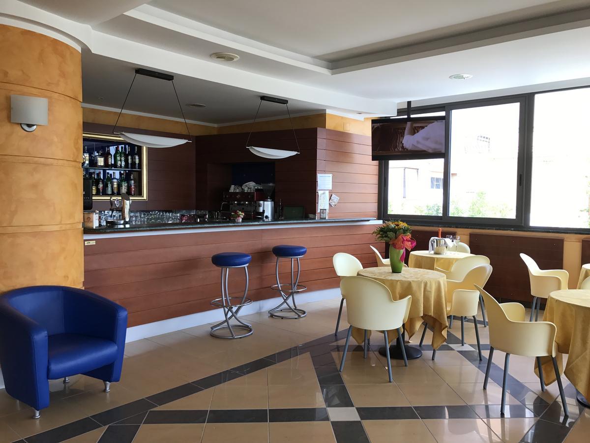 Hotel Atlas Alba Adriatica Exteriér fotografie