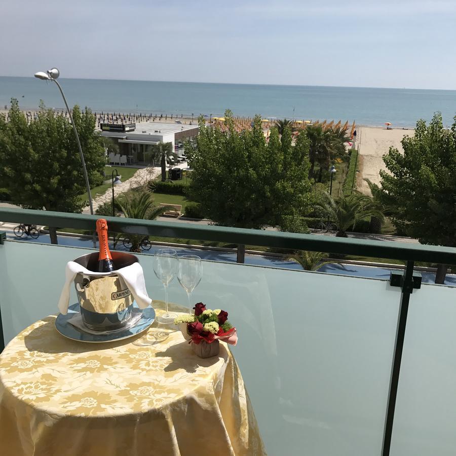 Hotel Atlas Alba Adriatica Exteriér fotografie