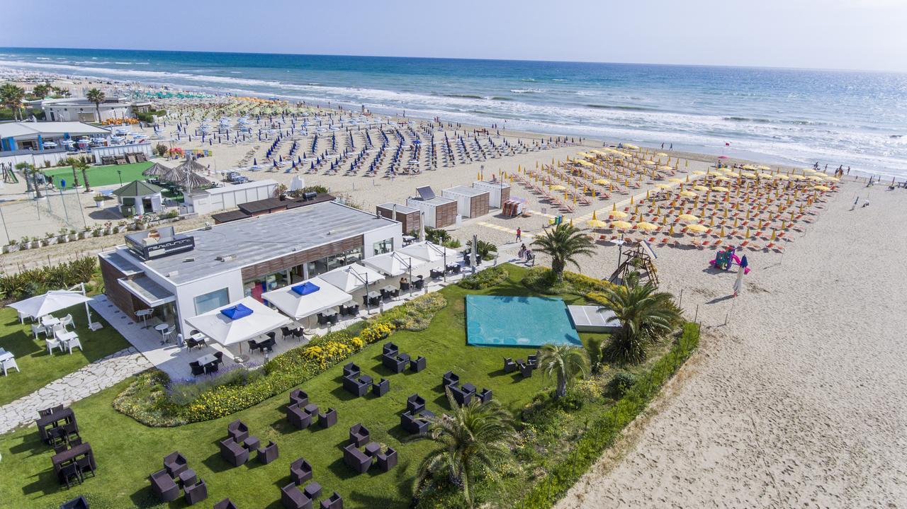 Hotel Atlas Alba Adriatica Exteriér fotografie