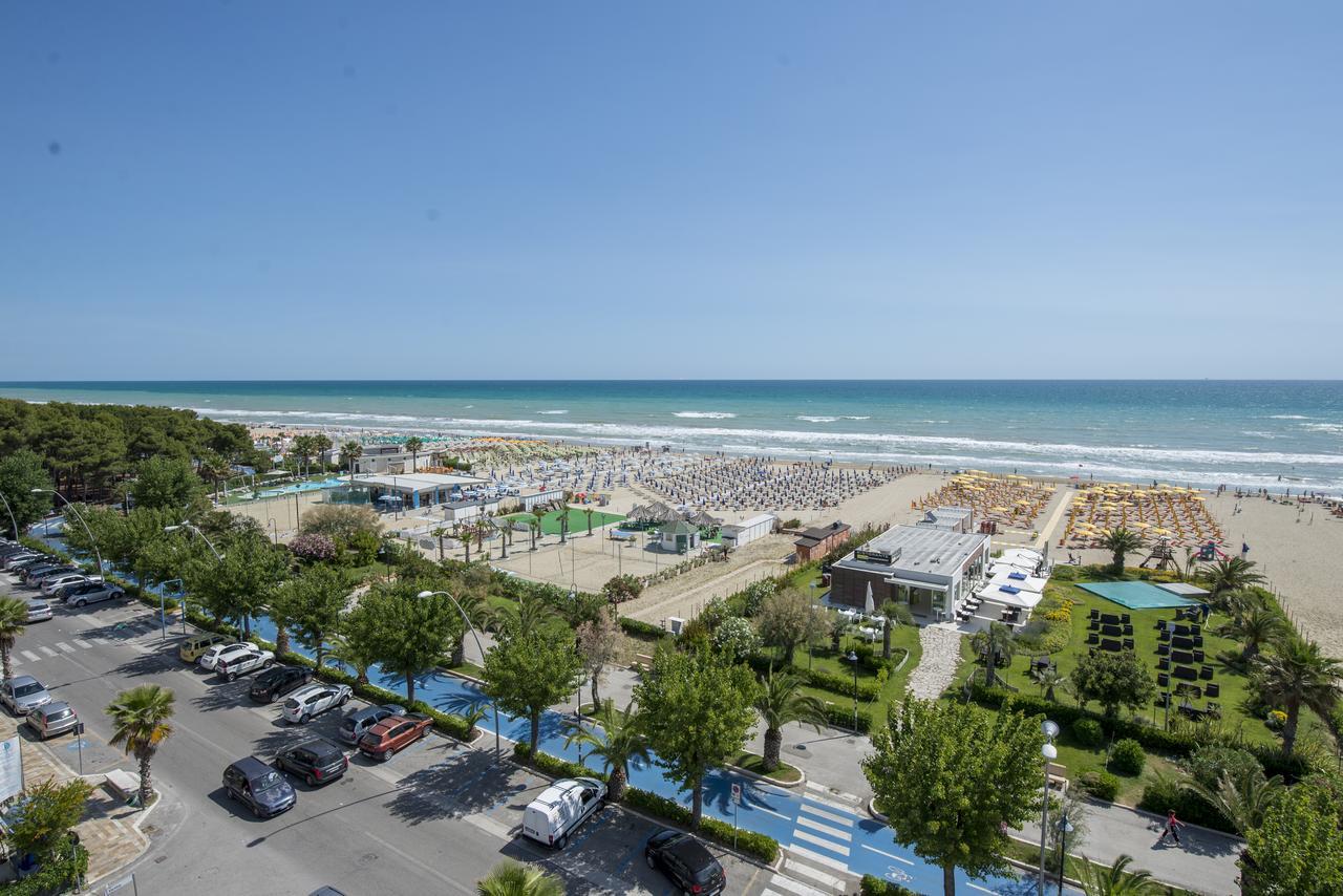 Hotel Atlas Alba Adriatica Exteriér fotografie