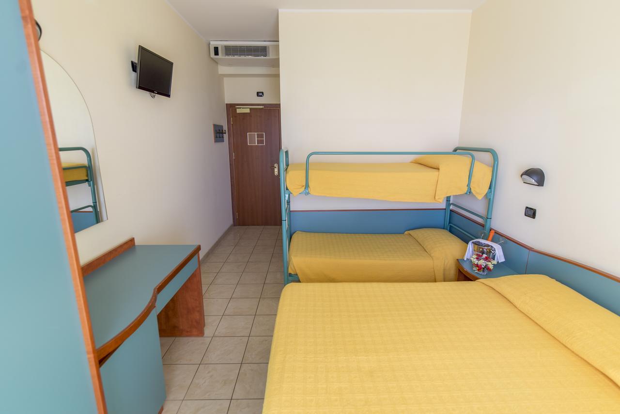 Hotel Atlas Alba Adriatica Exteriér fotografie